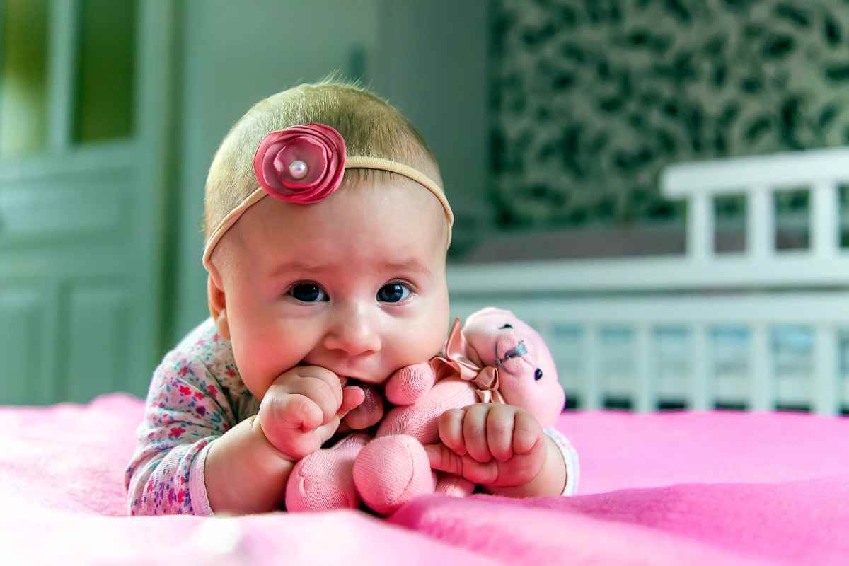 Náušničky pre bábätko - kedy a akým spôsobom